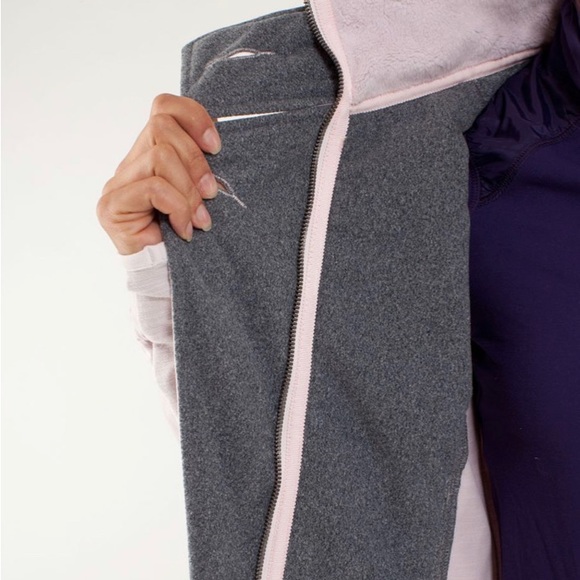 LULULEMON PEDAL POWER JACKET WOMEN'S SIZE 6 NEUTRAL BLUSH PINK FULL ZIP - Picture 4 of 16